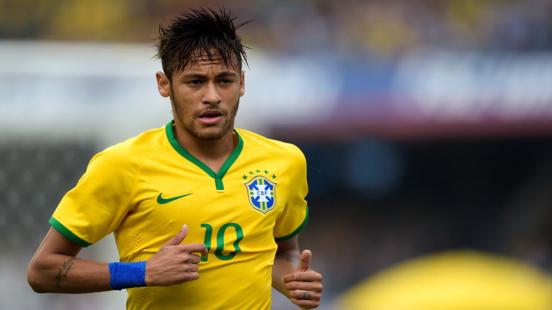 AYX体育官网-国足门前防守混战中失球成因分析整理，国足的球门